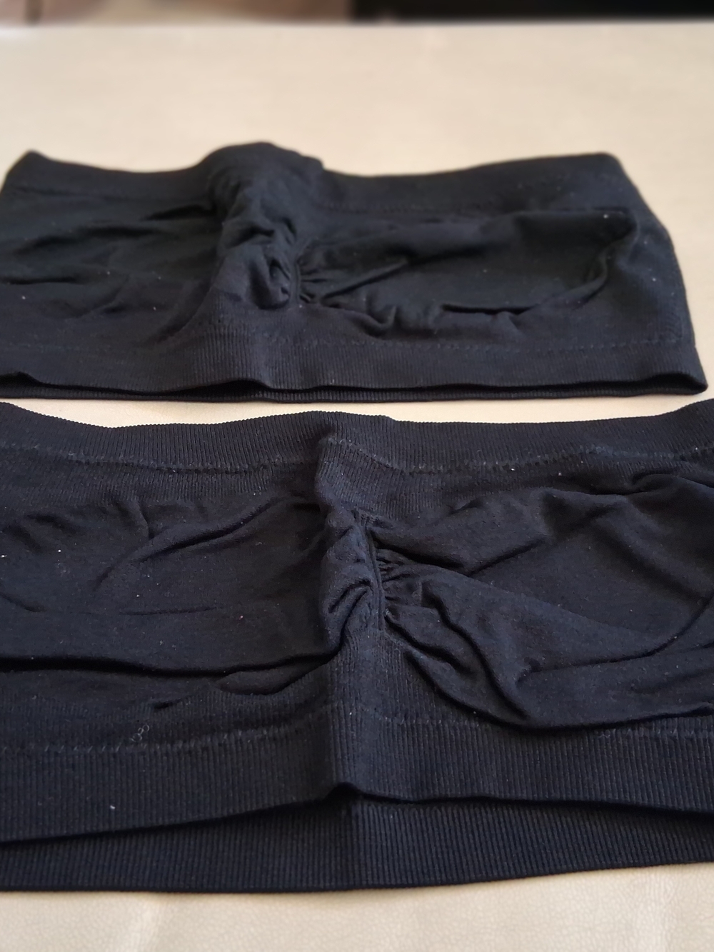 Seamless Black Bandeau Bra - Comfortable Stretch Support